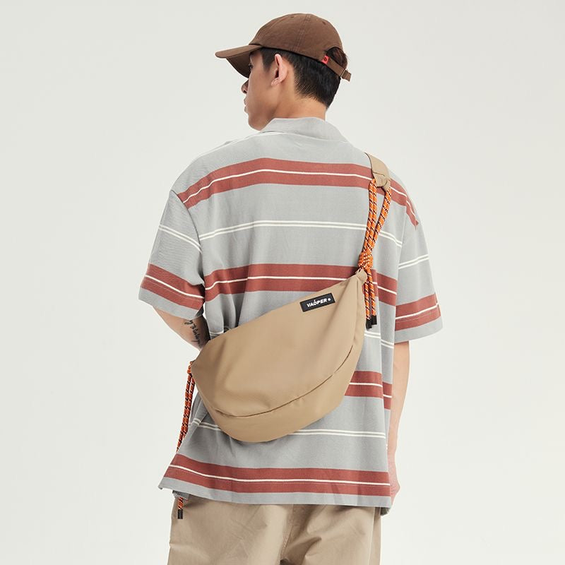 VAOPER: A casual bag in a trendy muted color