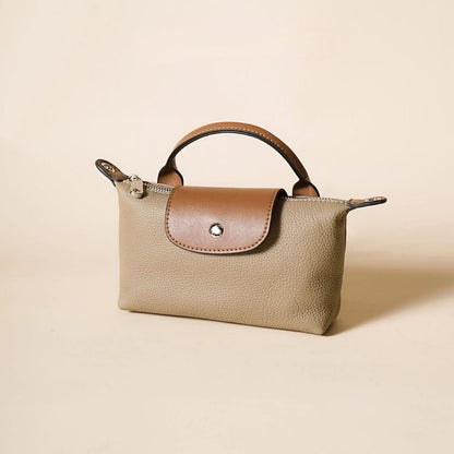 Please check stock availability for this popular item! Genuine leather shoulder bag