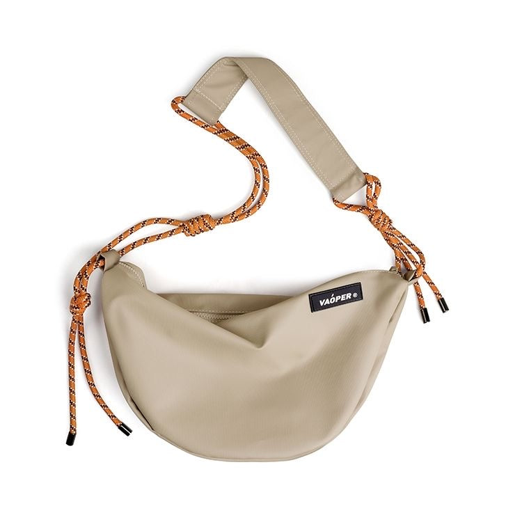 VAOPER: A casual bag in a trendy muted color